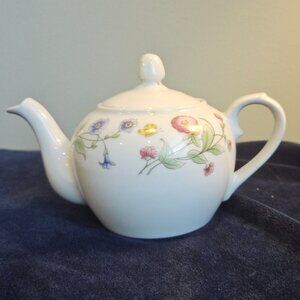 TEAPOT, VINTAGE BIA CORDON BLEU INTERNATIONAL